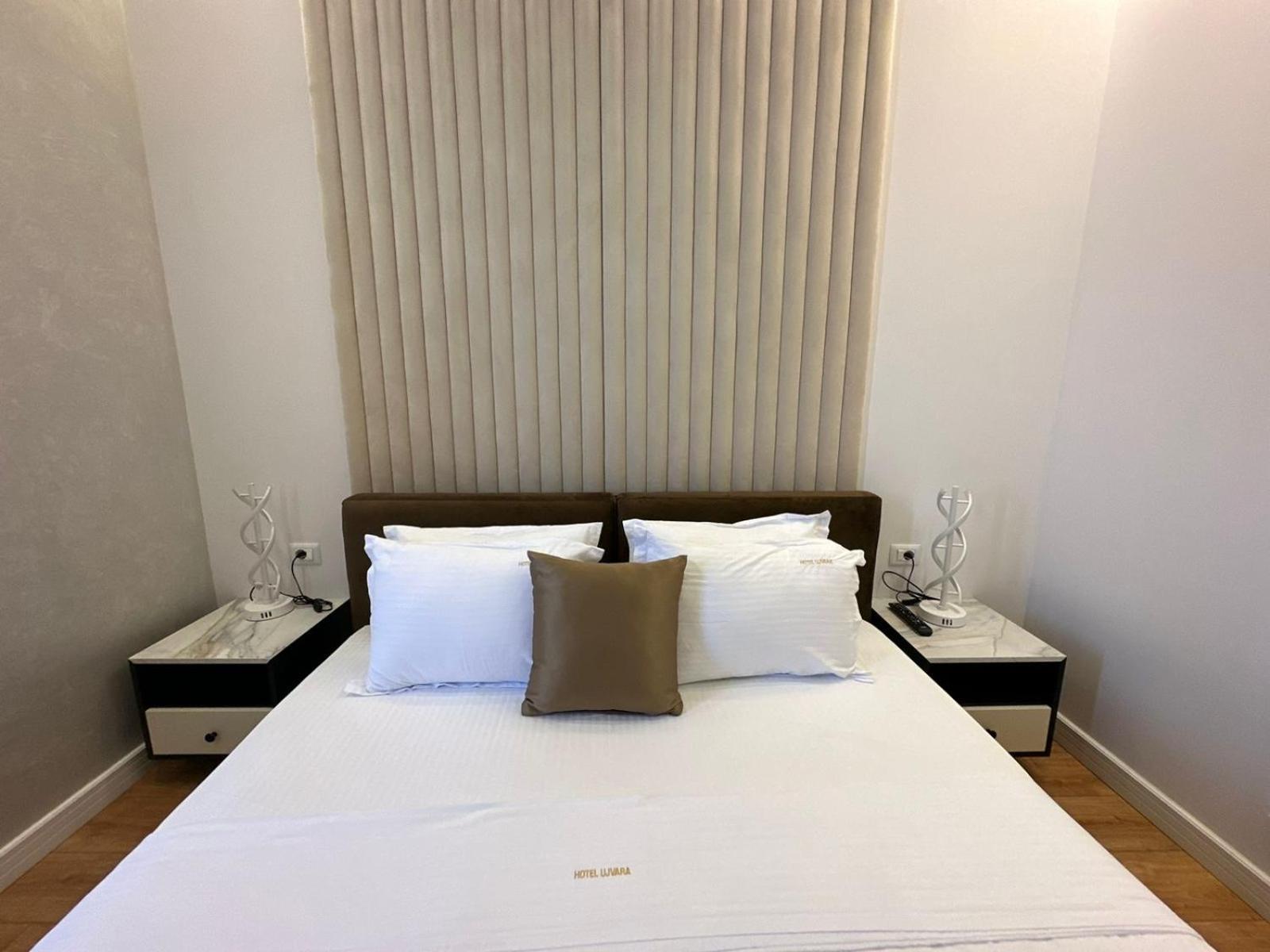 Hotel Ujvara Belsh Ngoại thất bức ảnh